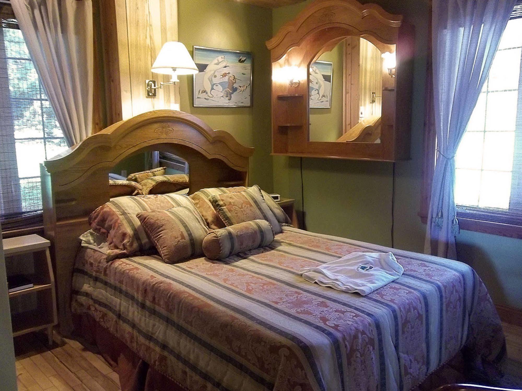 Gite La Halte Du Verger Bed And Breakfast Riviere-du-Loup Bagian luar foto
