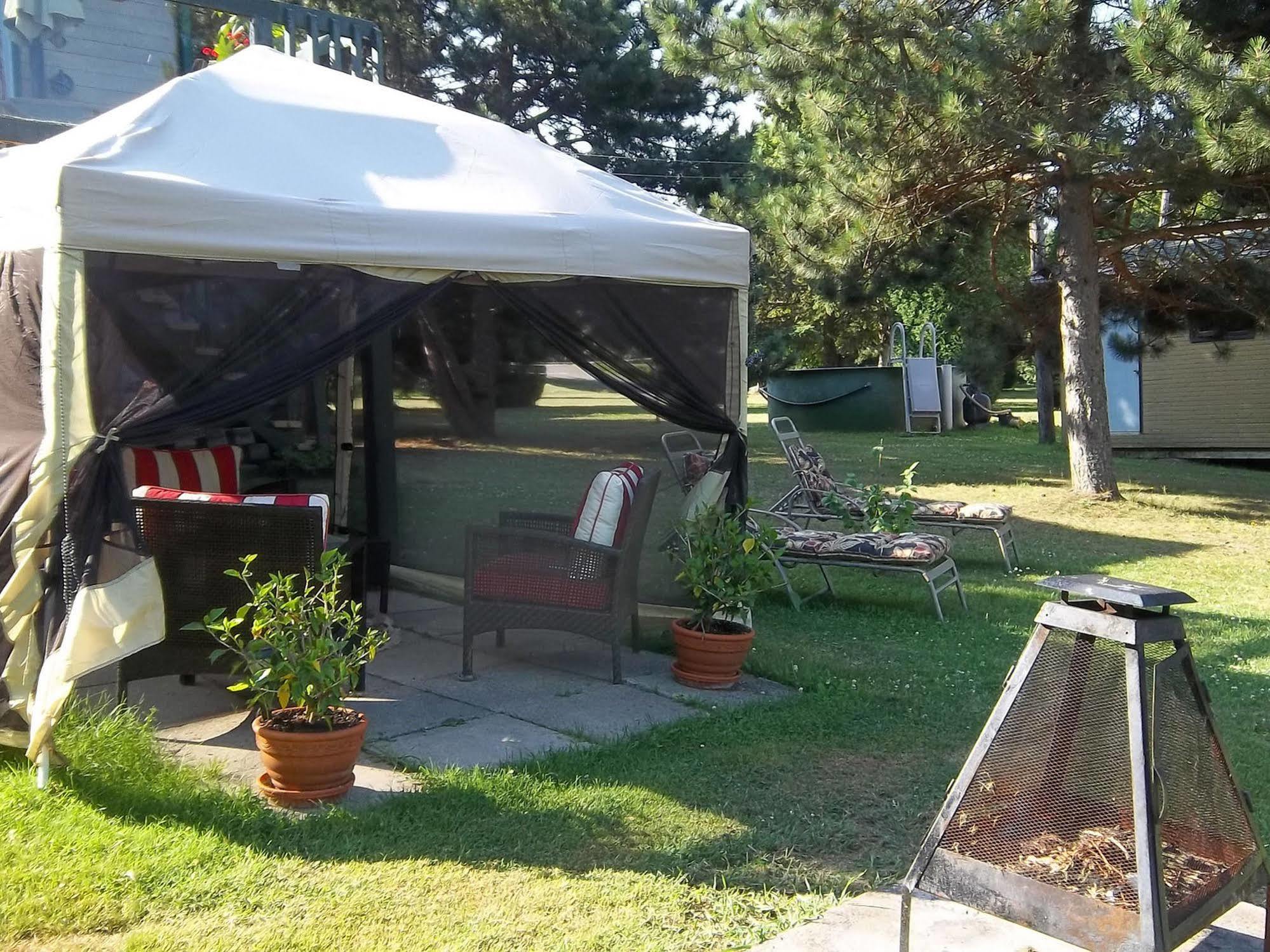 Gite La Halte Du Verger Bed And Breakfast Riviere-du-Loup Bagian luar foto