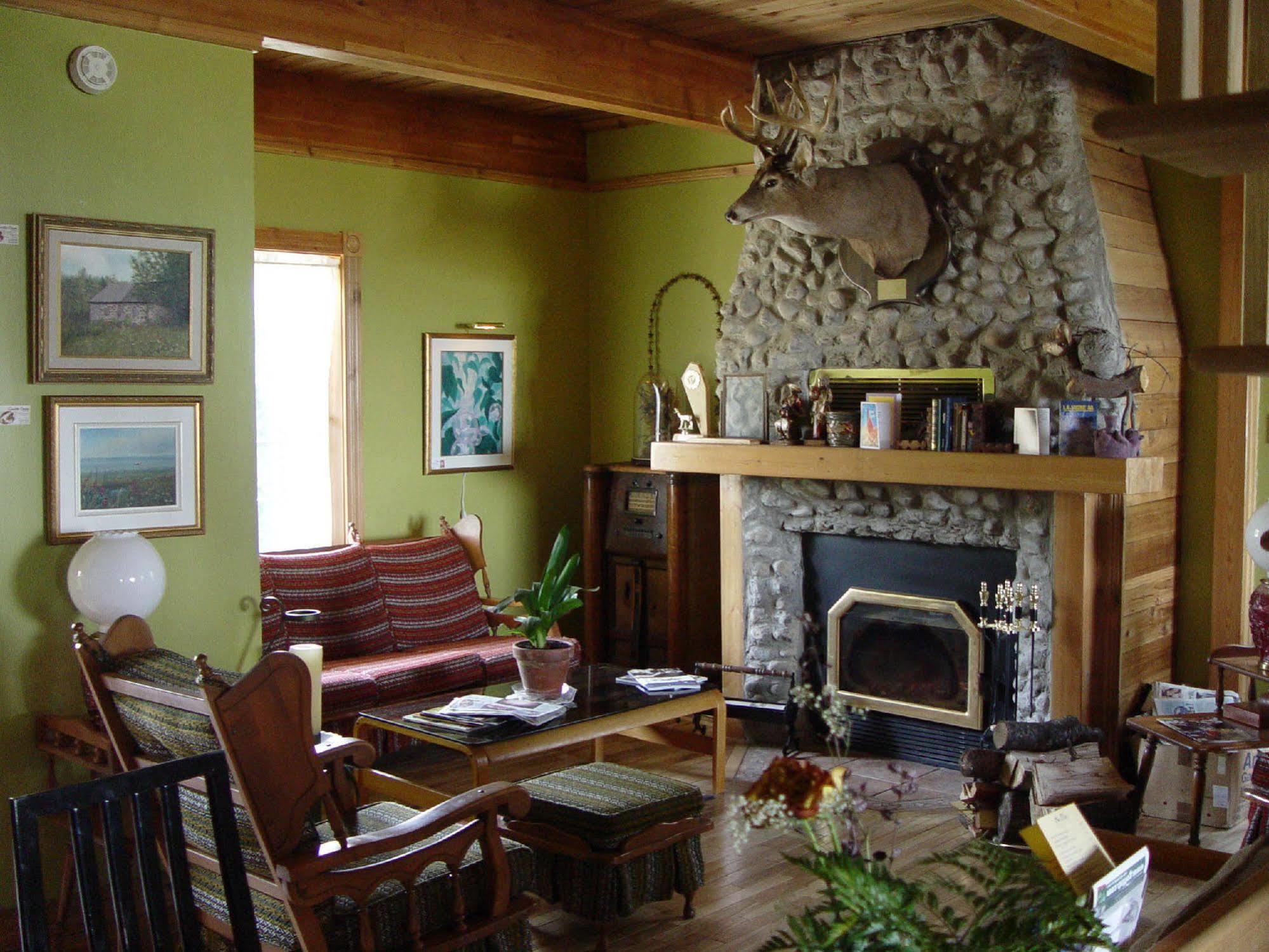 Gite La Halte Du Verger Bed And Breakfast Riviere-du-Loup Bagian luar foto